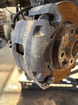 PINZA DE FRENO DELANTERA IZQUIERDA Opel Corsa E (2014->)