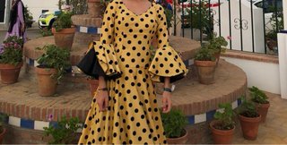 Traje de flamenca amarillo con lunares
