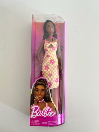 Barbie Muñeca Vestido Flores Cuadros