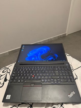 Portátil Lenovo ThinkPad E15 10th i5