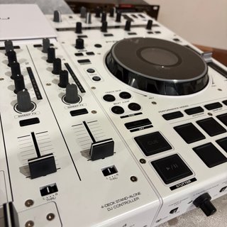 Denon DJ Prime 4 Plus Blanco como nueva
