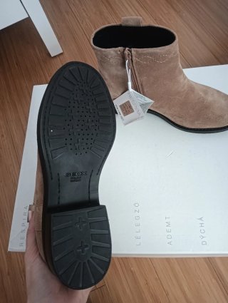 Botines Geox Beige nuevos , con Etiqueta