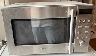 Microondas LG de acero inoxidable