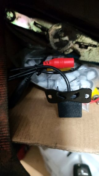 Cámara trasera con cableado para radio