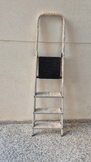 Escalera de mano plegable