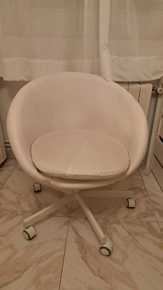 Silla de escritorio IKEA blanca