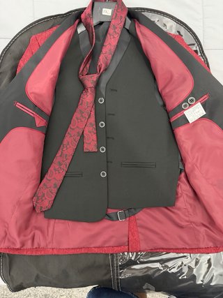 Traje Niño Rojo Estampado