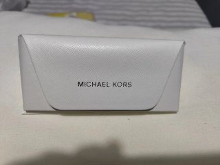 Funda Gafas Michael Kors Blanca