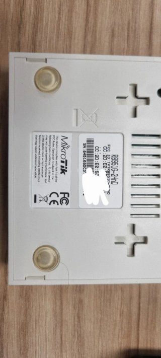 Router Mikrotik RB951G-2HnD