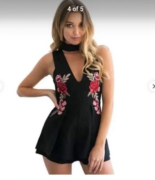 Mono corto halter flores bordadas negro M