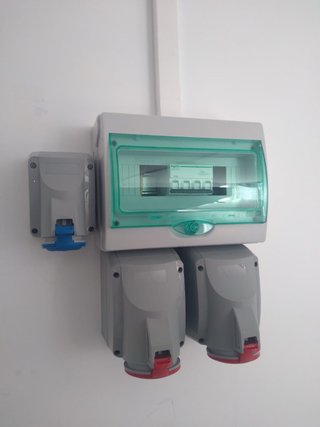Electricista cuadros acometida económico