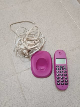 Teléfono Inalámbrico Motorola Rosa