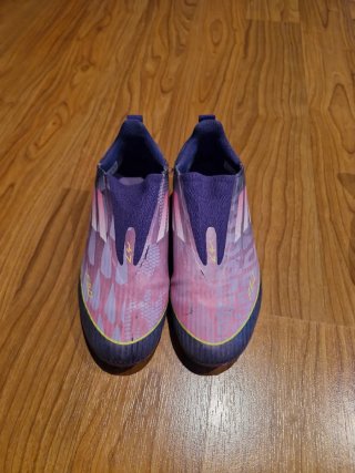 Botas de fútbol Adidas talla 33
