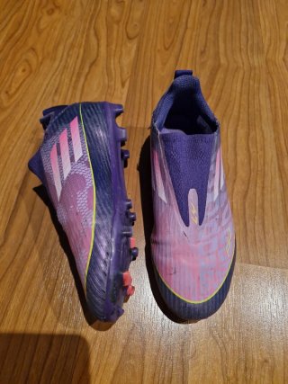 Botas de fútbol Adidas talla 33