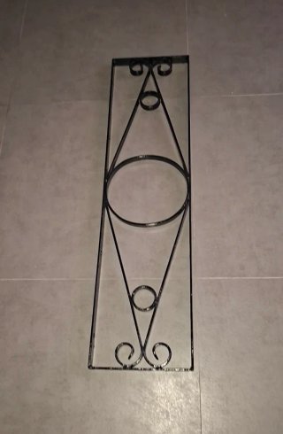 Antigua reja de hierro. Mide 80x20cm