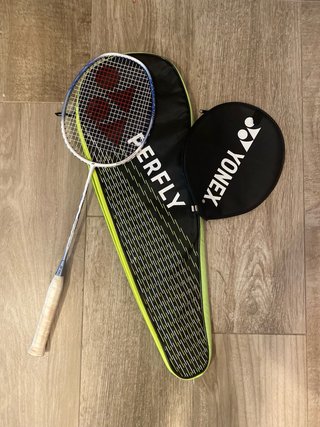 Raqueta Bádminton Perfly + Funda Yonex