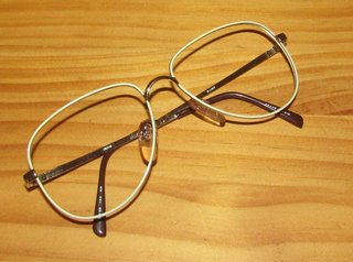 ANTIGUA MONTURA GAFAS INDO MOD. SURT. VINTAGE.