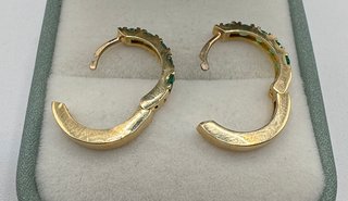 Pendientes de oro 18 kt con esmeraldas
