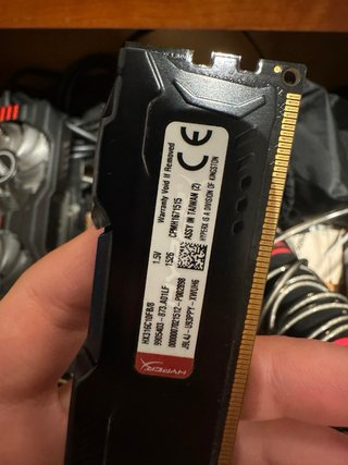 Lote Componentes PC: 2 GPUs y 8GB RAM