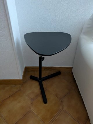 Mesa auxiliar IKEA negra