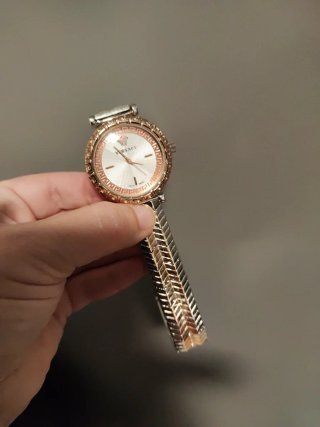 Reloj inspiración Versace Plateado y Dorado mujer