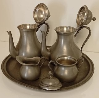 JUEGO DE CAFE ANTIGUO DE PELTRE O (ESTAÑO FINO)