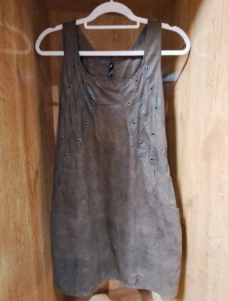 Vestido Efecto Ante con Tachuelas