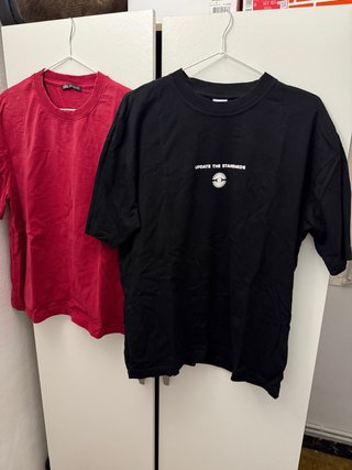2 Camisetas Zara S Negra y Burdeos