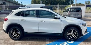 Mercedes-Benz GLA 200 D 4MATIC