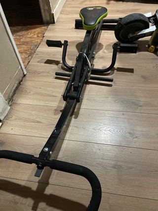 Máquina de remo para entrenar