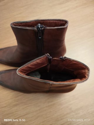 Botines de piel marrones