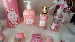 Lote enorme de productos de fresa y nata!!! NUEVO!