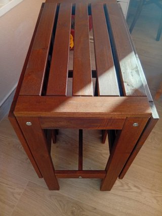 Tavolo pieghevole in legno