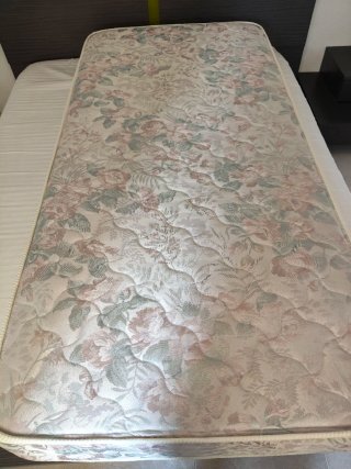 Somier y colchón 90 cm