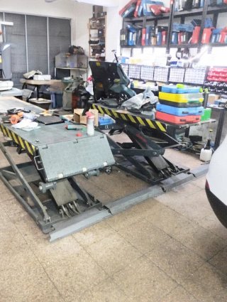 SE TRASPASA TALLER EN SABADELL