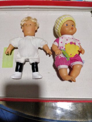 Dos Muñecos Famosa