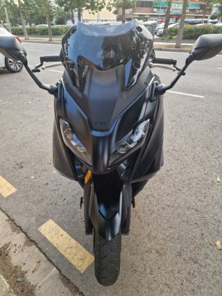 Yamaha T-MAX 560 TECH MAX Negra