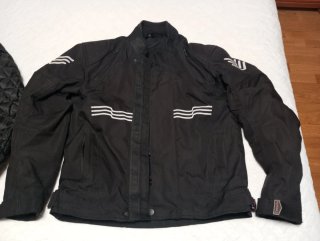 Chaqueta de moto negra