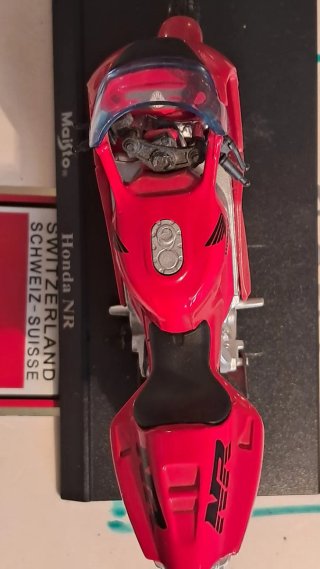 Miniatura moto Honda NR 1:18 Maisto