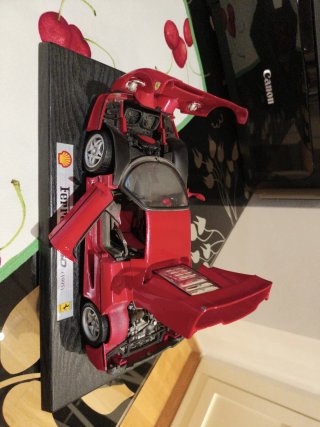 Coche a escala Ferrari F50