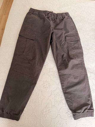 Pantalones cargo Pull&Bear marrones talla L