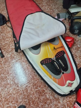 Tabla de Windsurf Naish Hawaii 115L