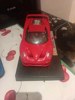 Coche a escala Ferrari F50