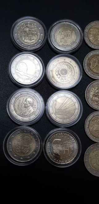 Lotto di 18 monete da 2 euro, 8 Fdc + 10 circolate