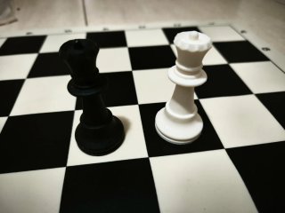 Juego completo de ajedrez de silicona