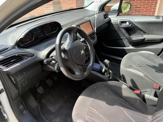 Peugeot 208 2012