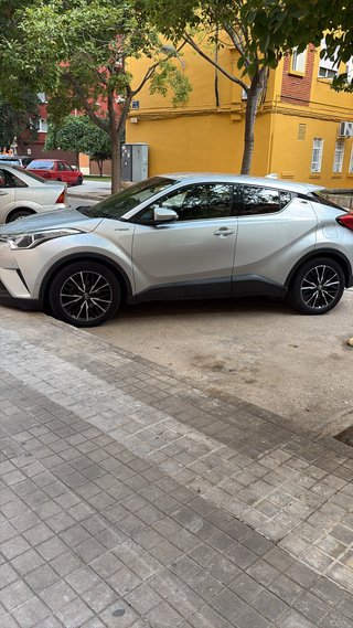 Toyota C-HR 2016
