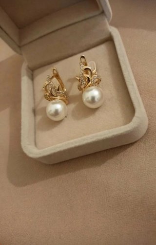 Pendientes Chapados en Oro 18k con Perla
