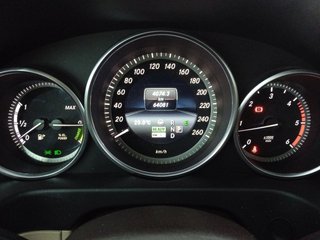Mercedes-Benz Clase E E 300 BlueTEC Hybrid Estate 170 kW (231 CV)