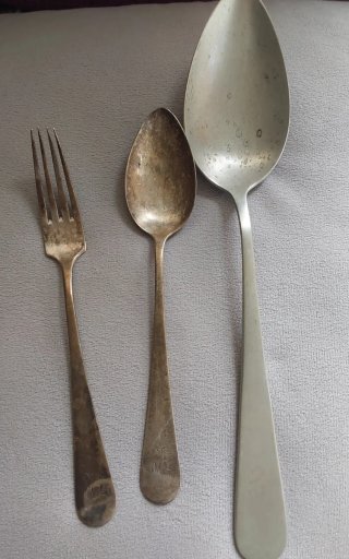 cubiertos vintage sello 90.Antiguedades centenaria